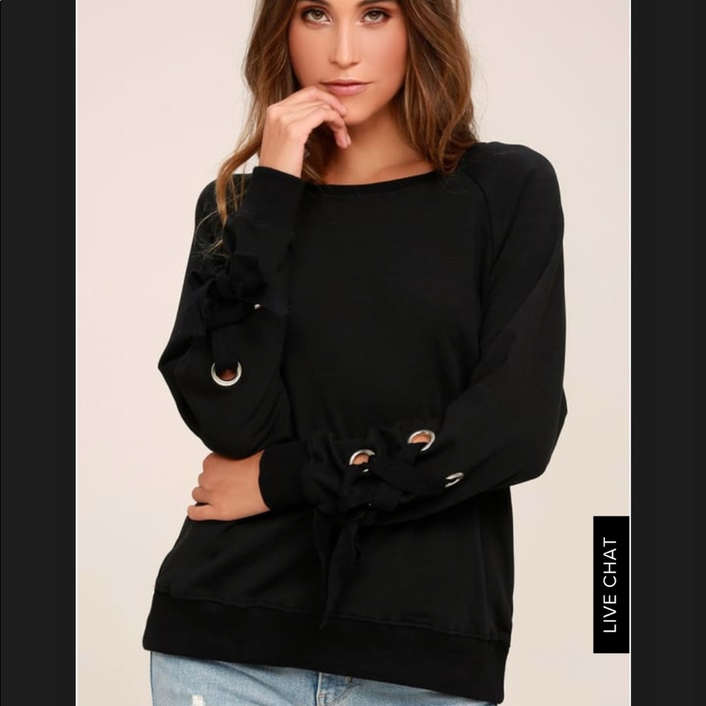 LULU’S TREND ZONE BLACK GROMMET SLEEVE SWEATER 😍
